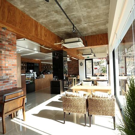 Radiance Tourist Hotel Кодже Екстер'єр фото