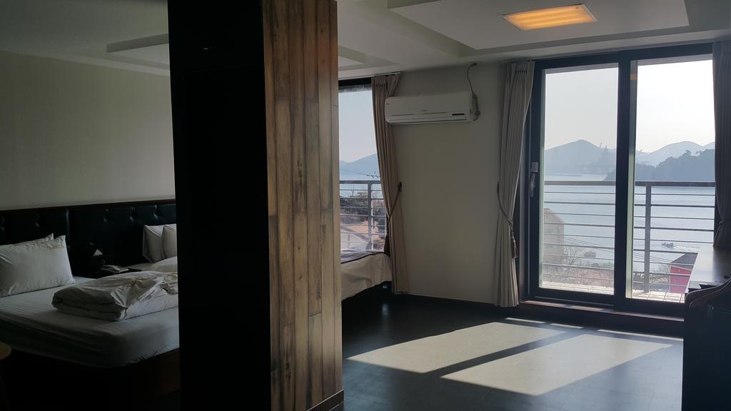 Radiance Tourist Hotel Кодже Екстер'єр фото