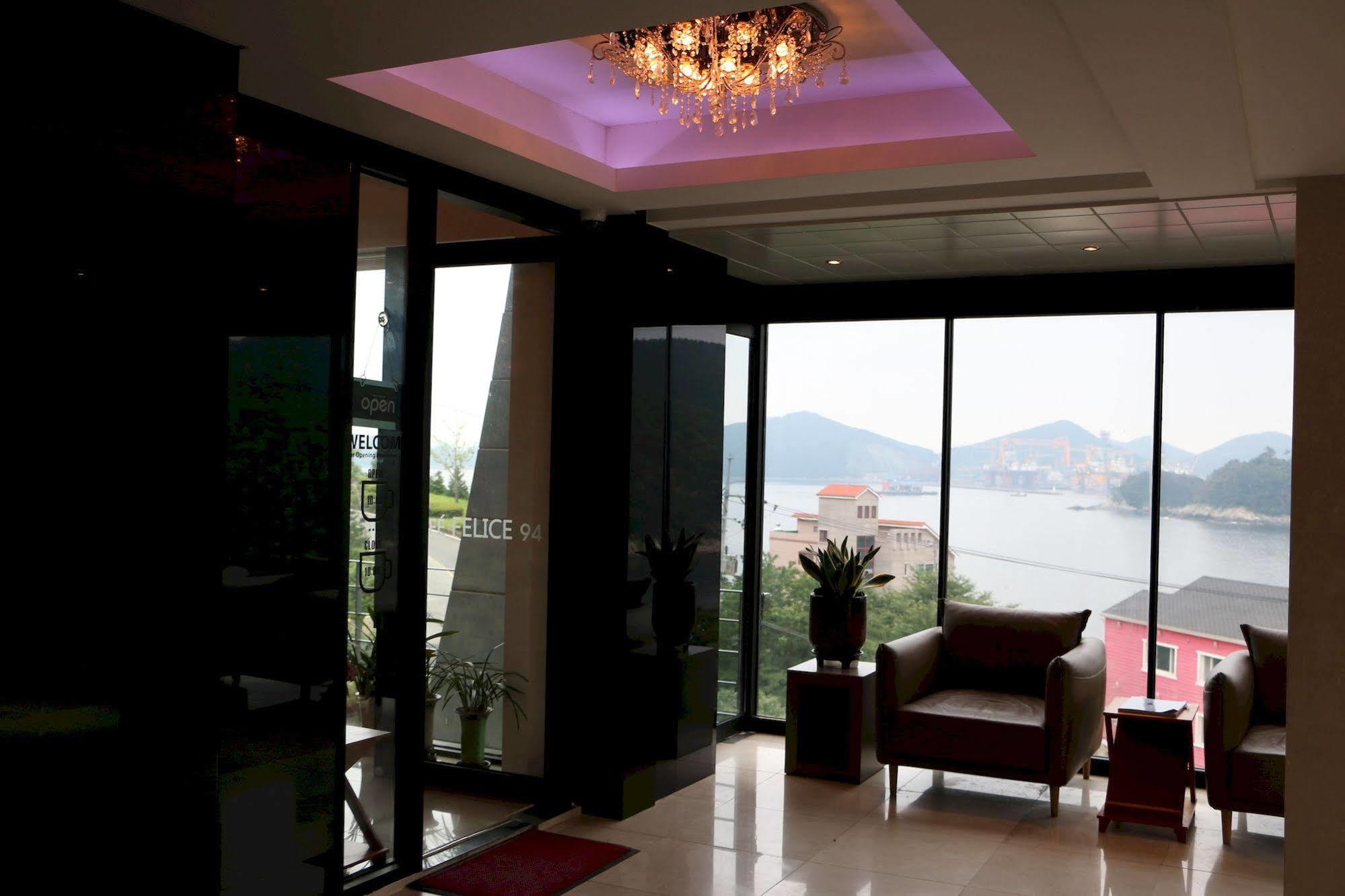 Radiance Tourist Hotel Кодже Екстер'єр фото