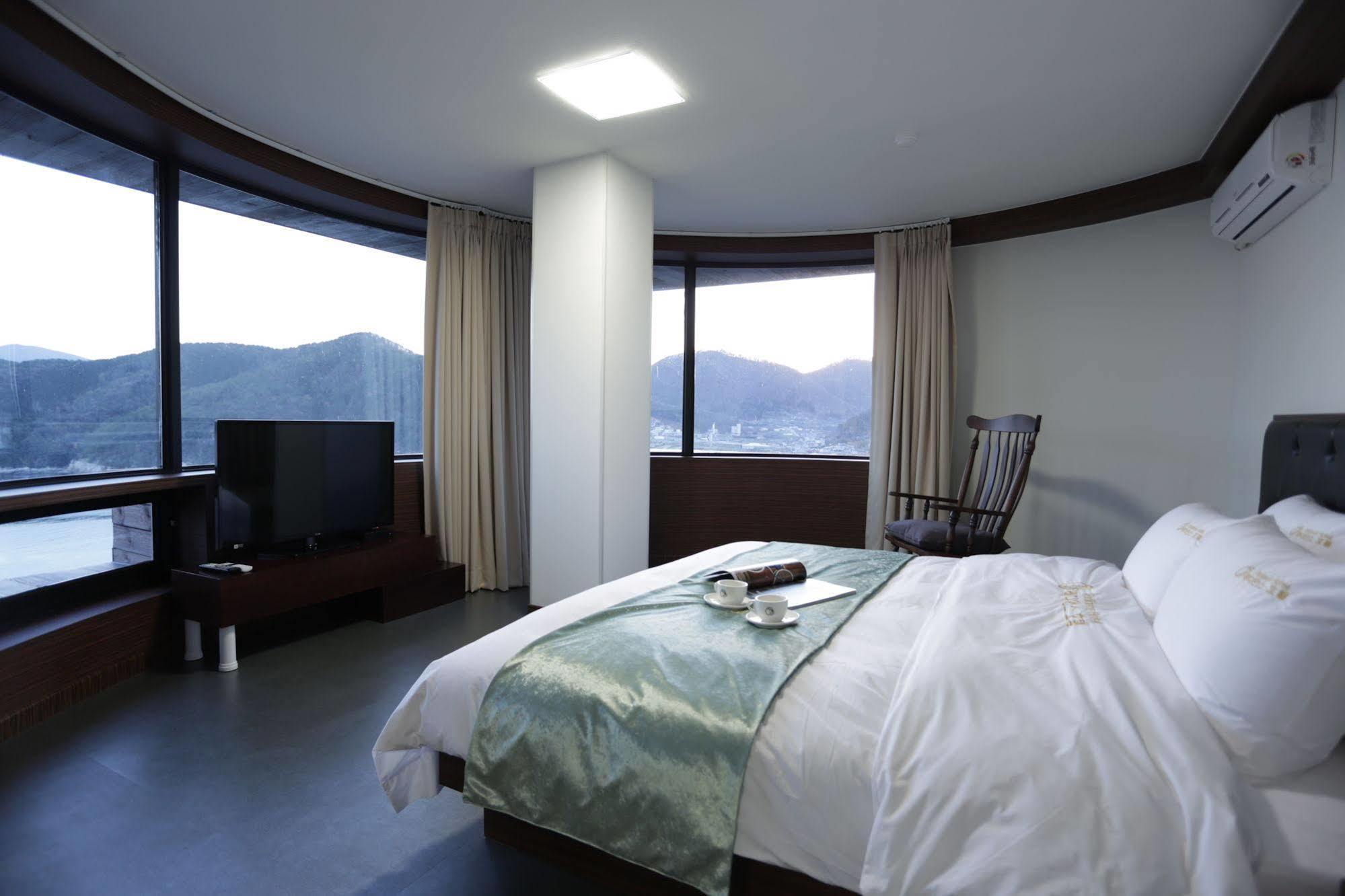 Radiance Tourist Hotel Кодже Екстер'єр фото