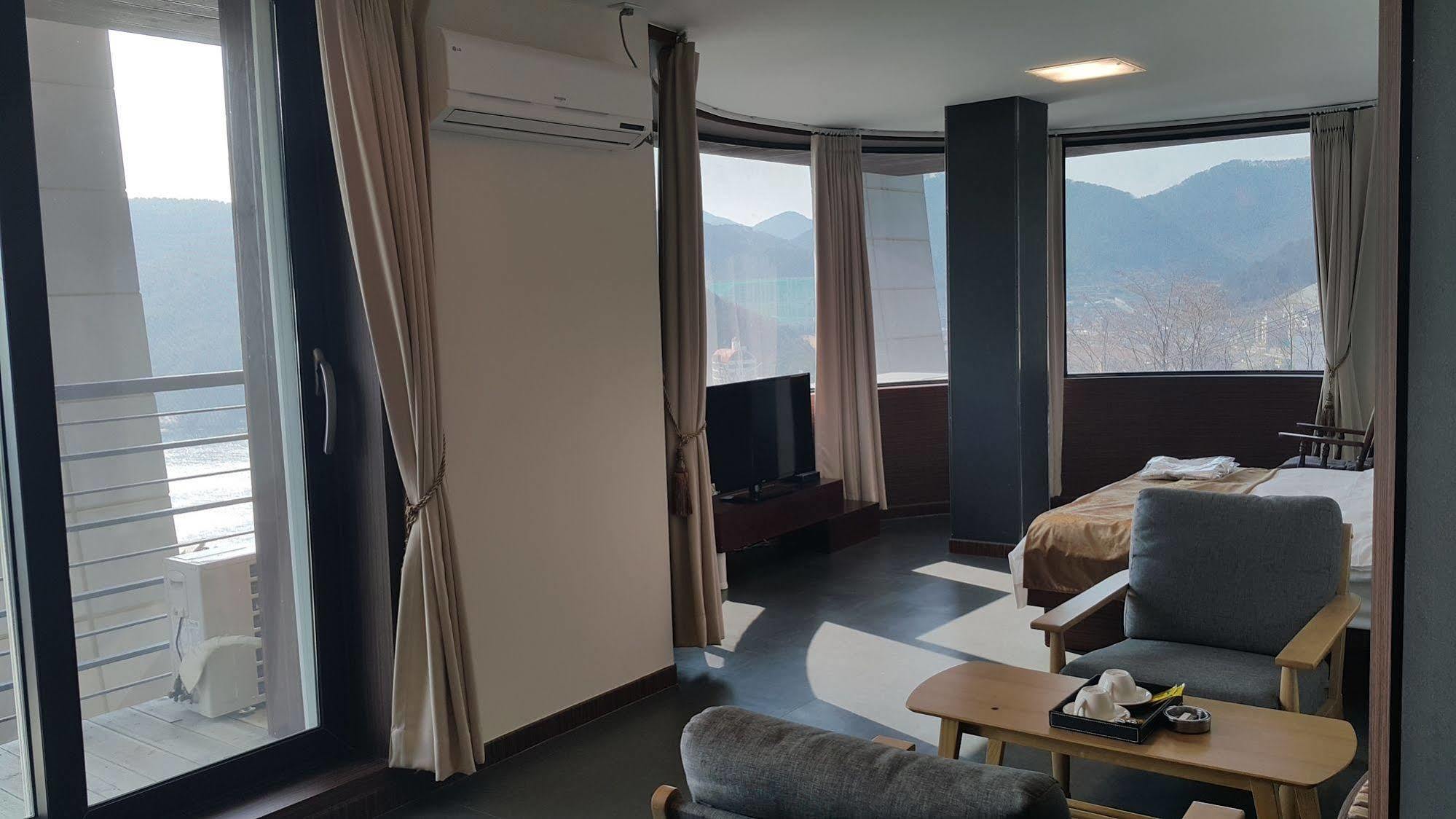 Radiance Tourist Hotel Кодже Екстер'єр фото